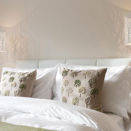 Hurtwood Hotel Peaslake Екстериор снимка