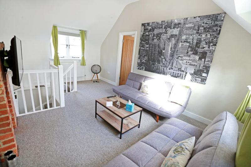 Hurtwood Hotel Peaslake Екстериор снимка