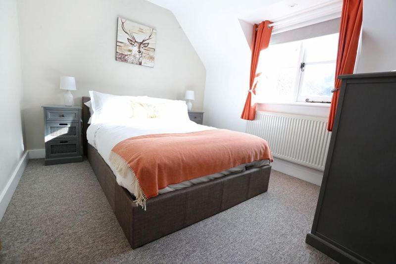Hurtwood Hotel Peaslake Екстериор снимка