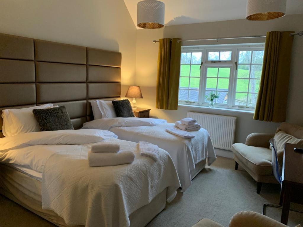 Hurtwood Hotel Peaslake Екстериор снимка