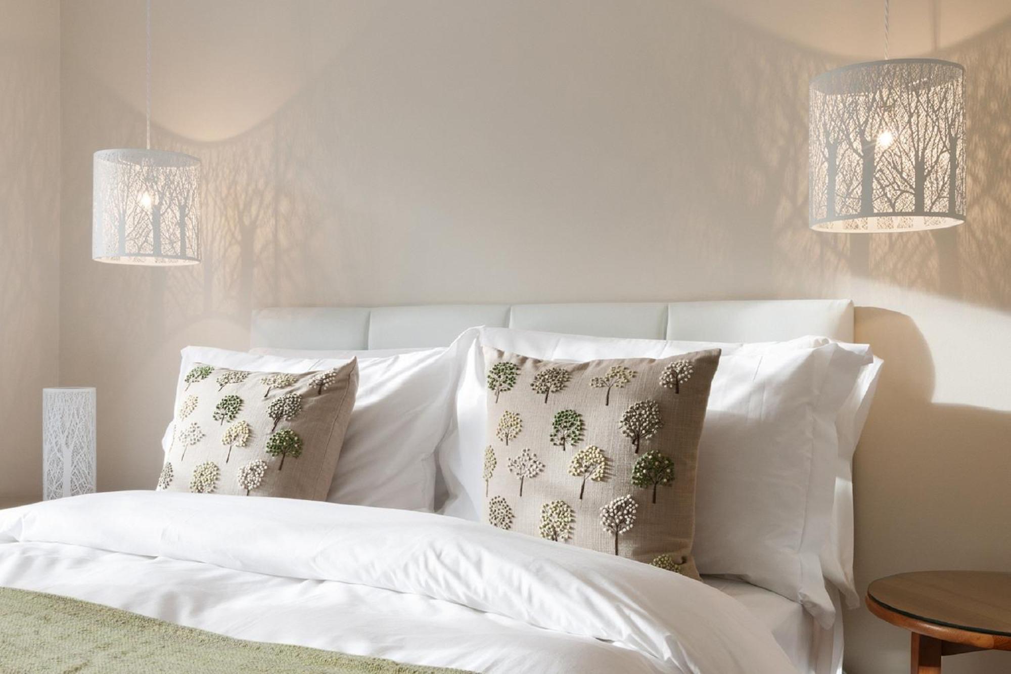 Hurtwood Hotel Peaslake Екстериор снимка