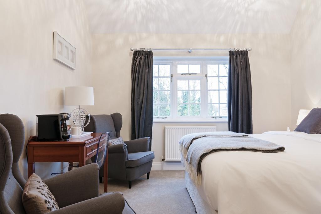 Hurtwood Hotel Peaslake Екстериор снимка