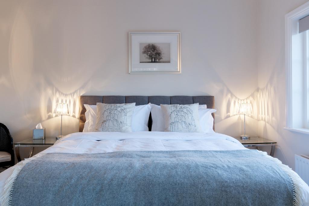 Hurtwood Hotel Peaslake Екстериор снимка