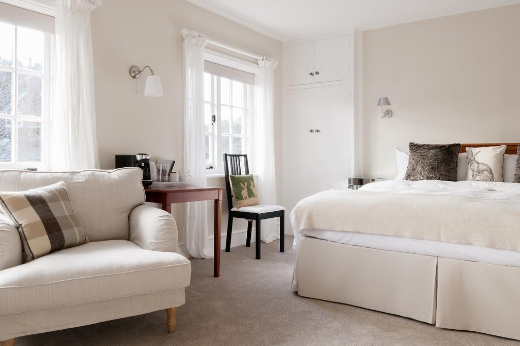 Hurtwood Hotel Peaslake Екстериор снимка