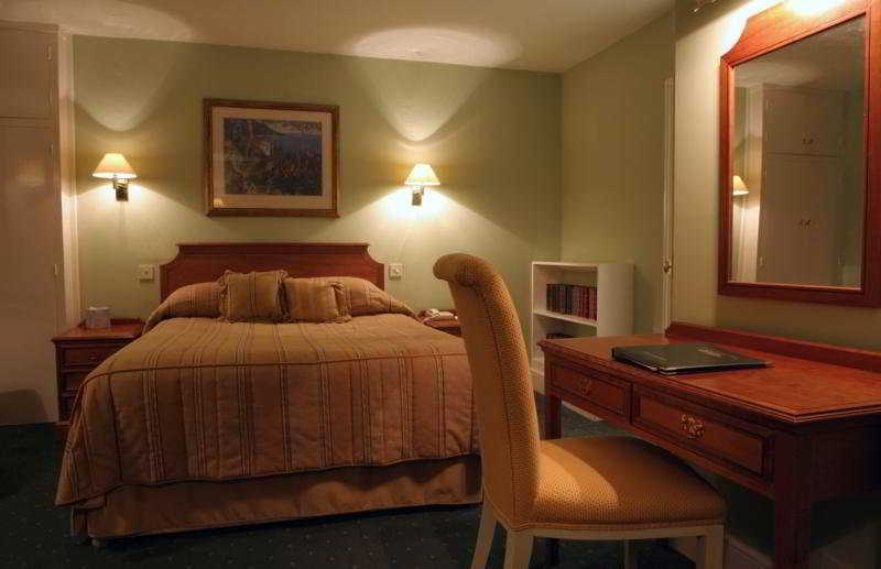Hurtwood Hotel Peaslake Стая снимка